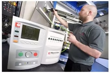 SEAWARD HAL104多功能安规测试仪在应急照明公司测试中大放异彩